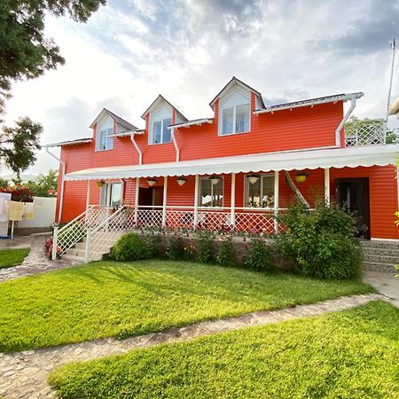 Osobyi Guest House Cholpon-Ata Exteriér fotografie