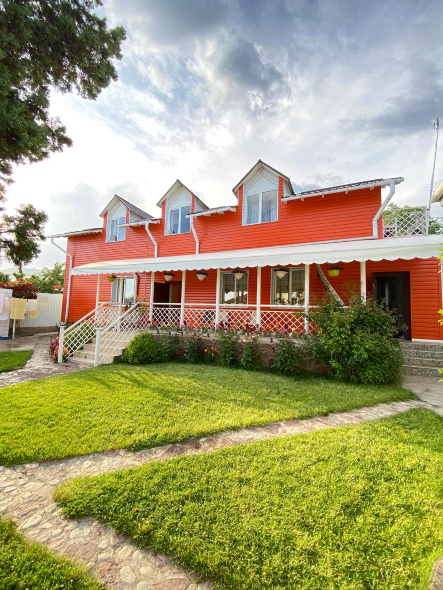Osobyi Guest House Cholpon-Ata Exteriér fotografie